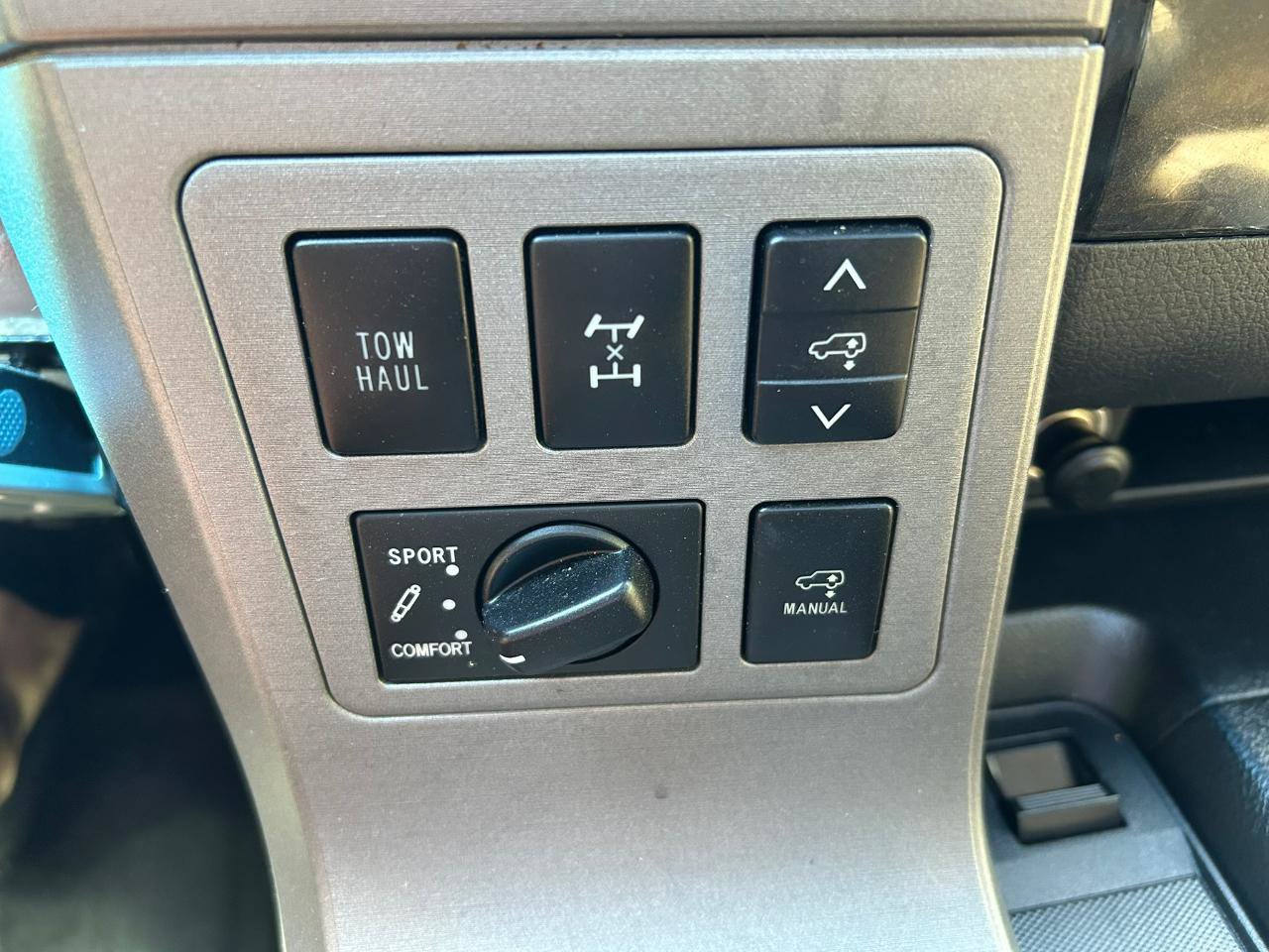 Used 2012 Toyota Sequoia Platinum AWD/4WD image 26