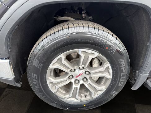Certified 2025 GMC Sierra 1500 SLT AWD/4WD image 9