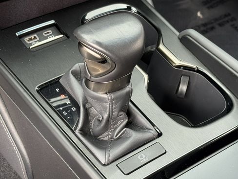 Used 2025 Lexus ES 350 w/ Premium Package FWD image 15