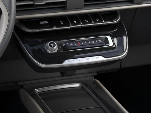 New 2025 Lincoln Corsair Reserve FWD image 15