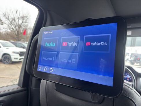 Used 2022 Chevrolet Tahoe RST w/ Sport Performance Package image 27