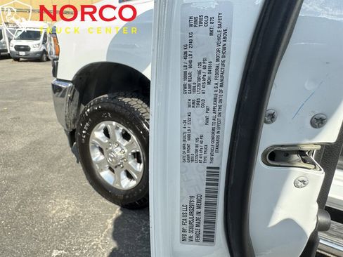 Used 2024 RAM 2500 Big Horn image 28