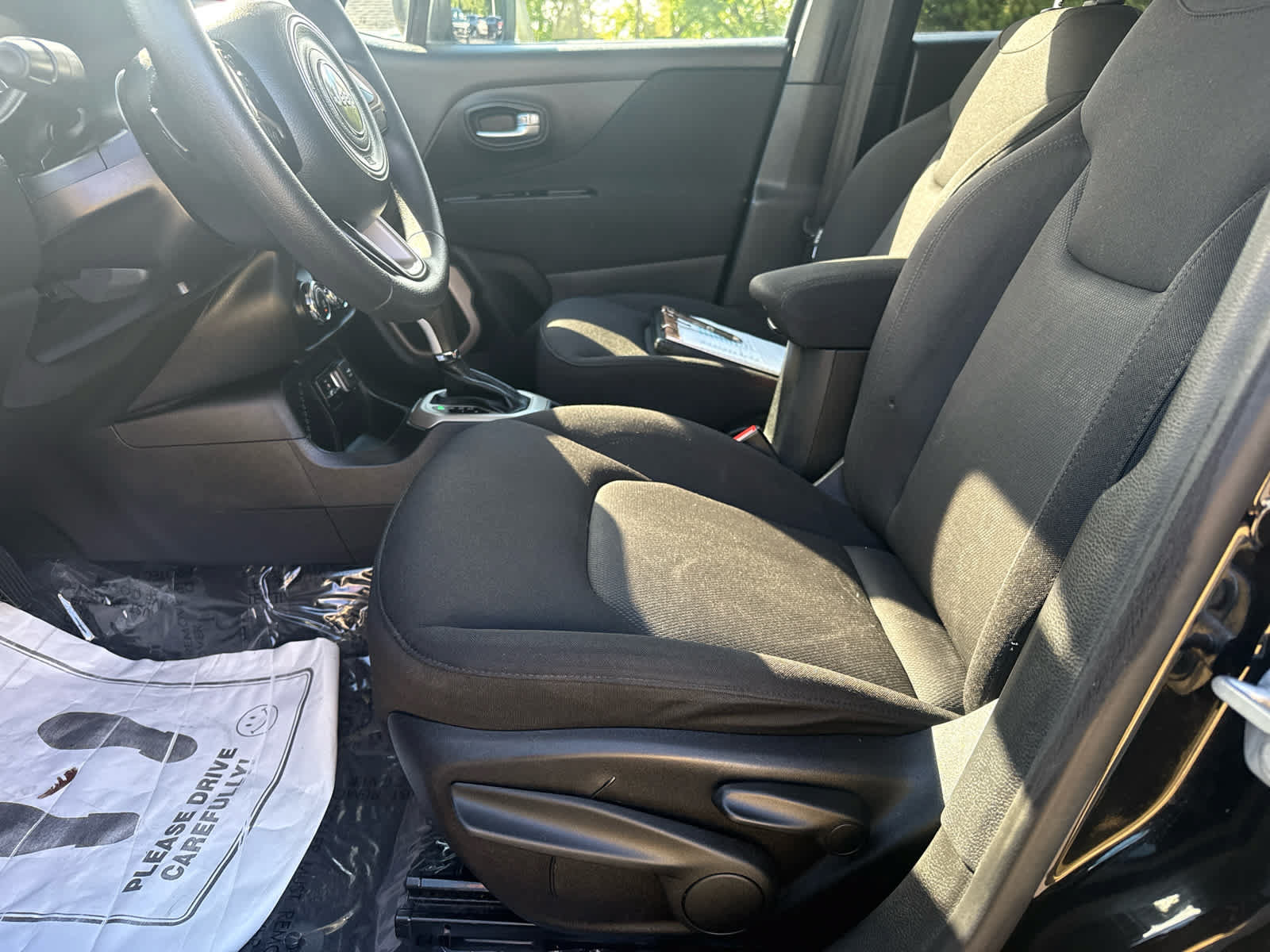Used 2016 Jeep Renegade Sport w/ Power & Air Group FWD image 11