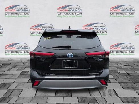 Certified 2020 Toyota Highlander Platinum image 4