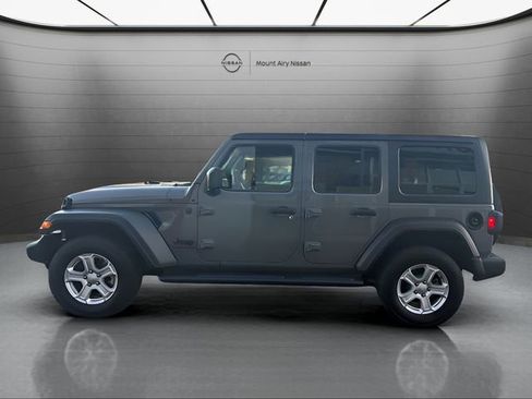 Used 2023 Jeep Wrangler Sport S image 6