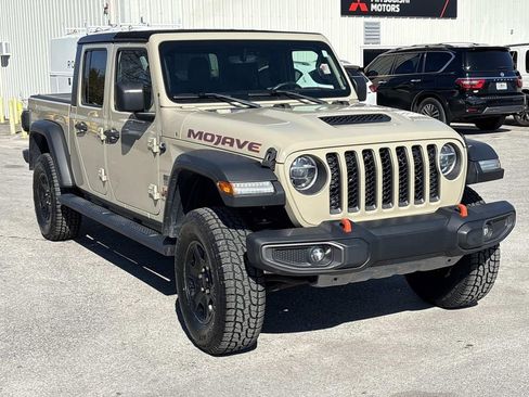 Used 2020 Jeep Gladiator Mojave w/ Dual Top Group image 7