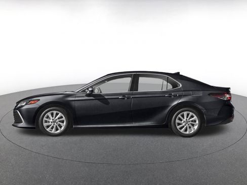 Used 2023 Toyota Camry LE FWD image 3