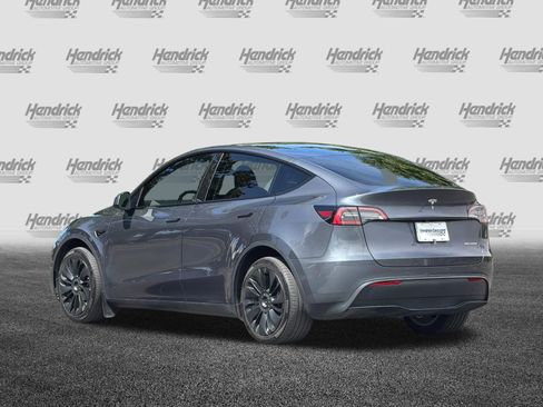 Used 2023 Tesla Model Y AWD image 7