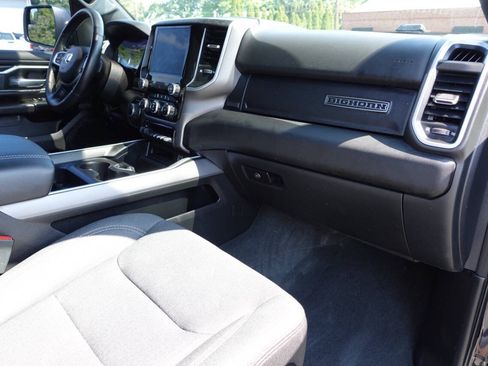 Used 2022 RAM 1500 Big Horn AWD/4WD image 36