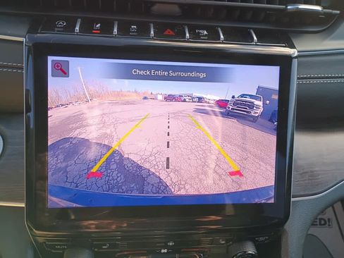 Used 2025 Jeep Grand Cherokee L Limited image 20