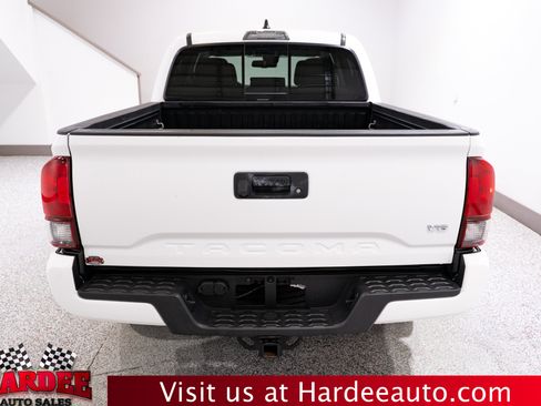 Used 2023 Toyota Tacoma SR5 w/ Technology Package RWD image 4
