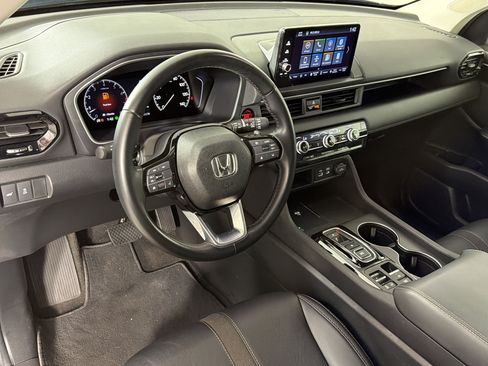 Used 2025 Honda Pilot EX-L image 4
