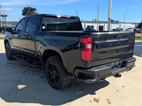Used 2022 Chevrolet Silverado 1500 RST w/ Rally Edition AWD/4WD image 2