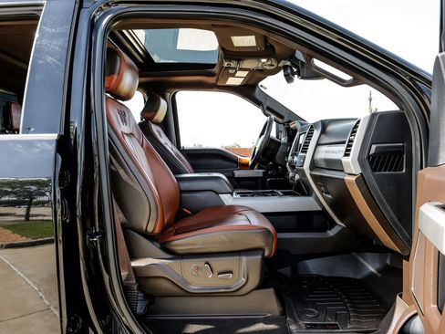 Used 2019 Ford F250 King Ranch w/ King Ranch Ultimate Package AWD/4WD image 36