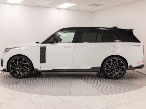 Used 2025 Land Rover Range Rover Long Wheelbase SE AWD/4WD image 4