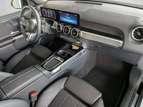 Certified 2025 Mercedes-Benz GLB 250 image 20