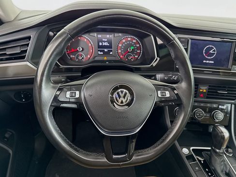 Used 2019 Volkswagen Jetta SE w/ Cold Weather Package image 11