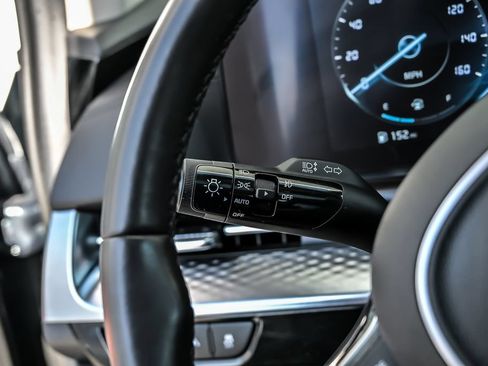 Used 2024 Kia Carnival SX Prestige FWD image 23
