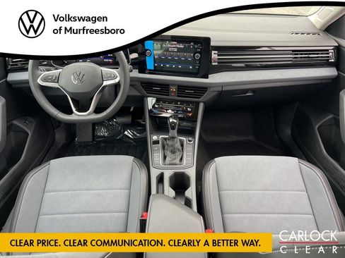 Used 2026 Volkswagen Jetta SE FWD image 25