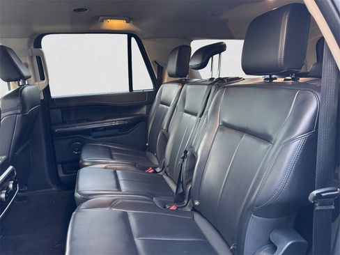 Used 2024 Ford Expedition Max XLT image 12