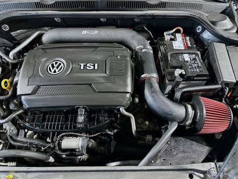 Used 2017 Volkswagen Jetta SEL Premium FWD image 33