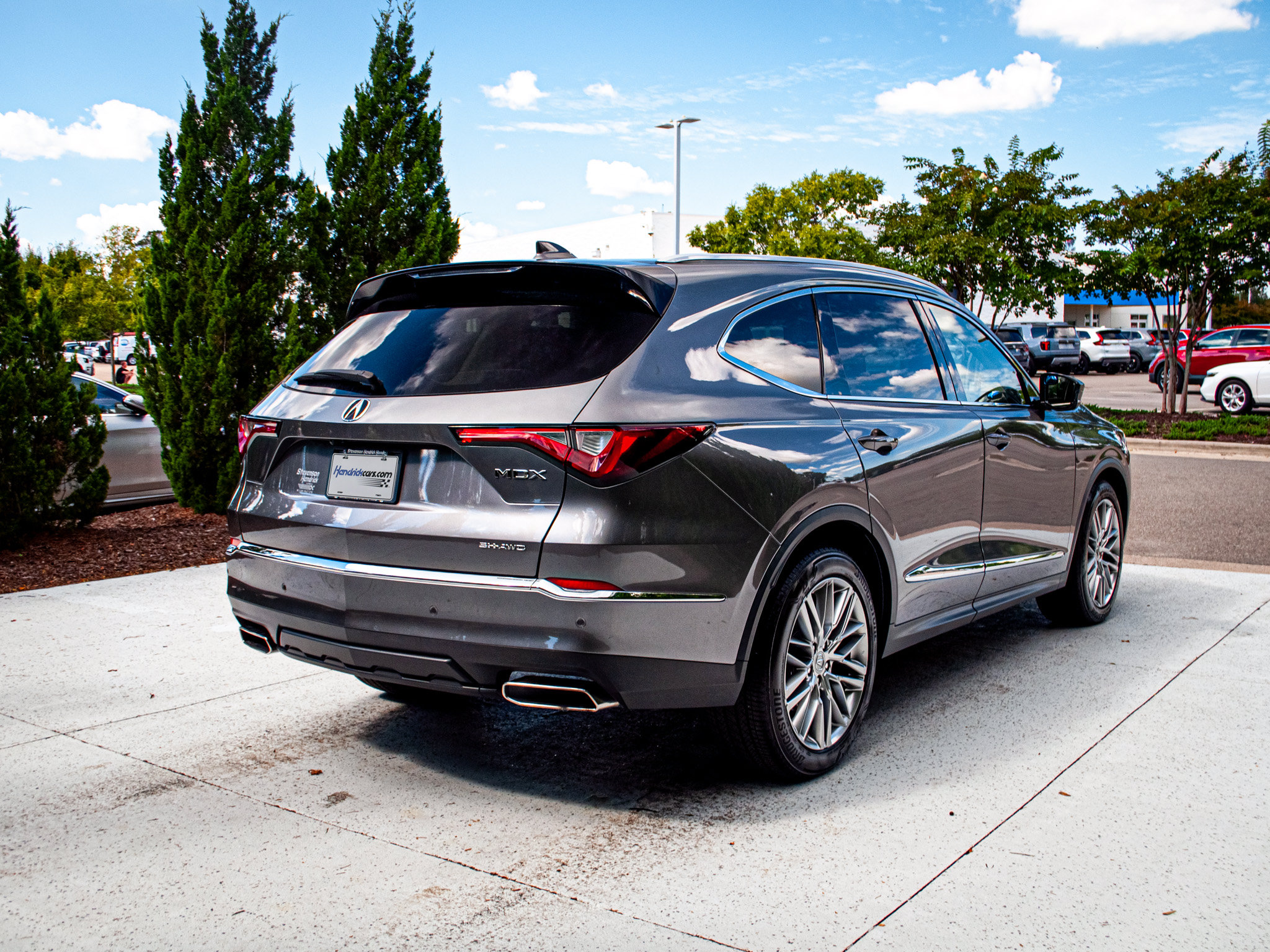 Used 2022 Acura MDX w/ Advance Package AWD/4WD image 10