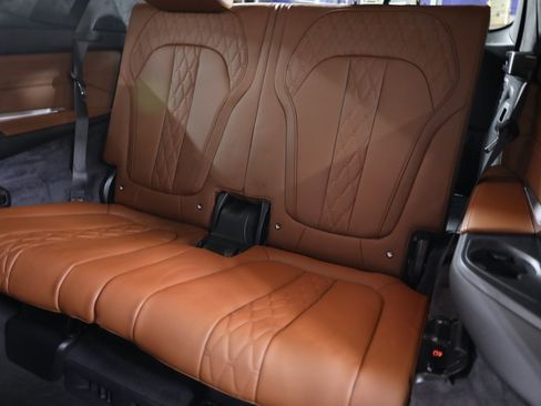 Used 2026 BMW X7 M60i image 54
