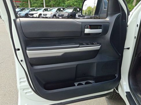 Used 2019 Toyota Tundra SR5 AWD/4WD image 13