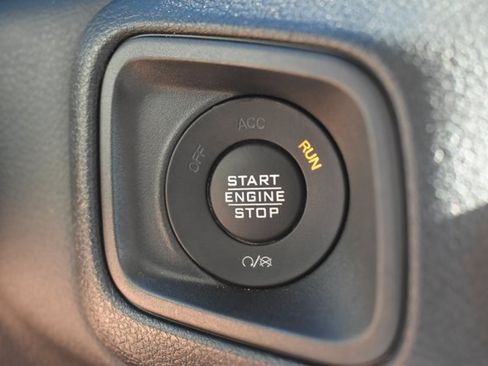 Used 2025 Jeep Wrangler Unlimited Sport AWD/4WD image 28