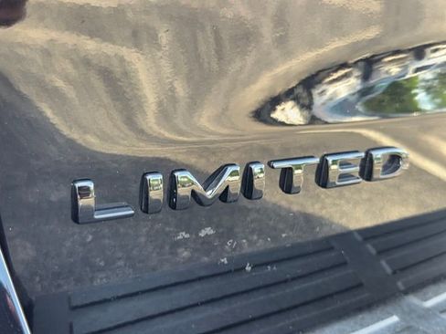 Used 2023 Ford Expedition Max Limited image 6