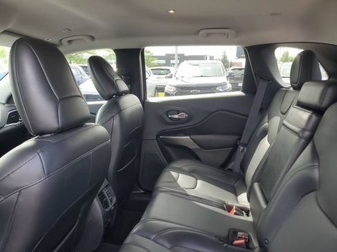 Used 2019 Jeep Cherokee Limited AWD/4WD image 10