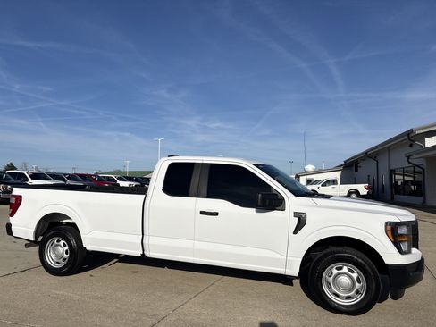 Used 2023 Ford F150 XL image 3