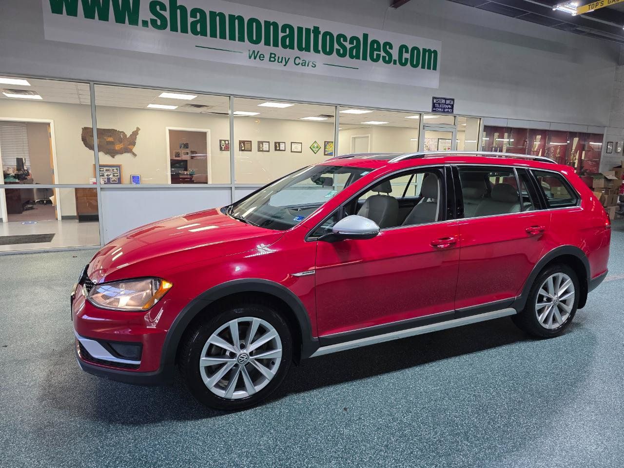 Used 2017 Volkswagen Golf Alltrack SE AWD/4WD image 2
