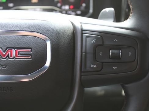 Used 2024 GMC Sierra 1500 AT4 w/ Technology Package AWD/4WD image 27