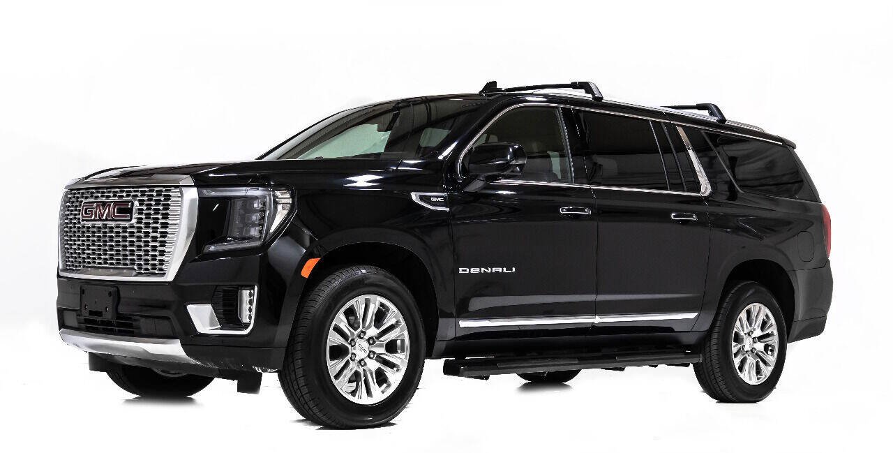 Used 2021 GMC Yukon XL Denali AWD/4WD image 1