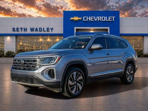 Used 2024 Volkswagen Atlas SEL AWD/4WD image 3