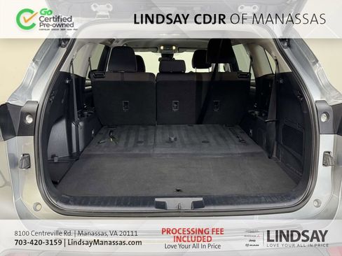Used 2023 Toyota Highlander LE FWD image 16