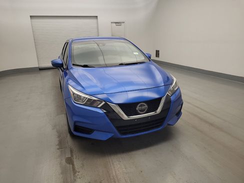 Used 2021 Nissan Versa SV FWD image 14
