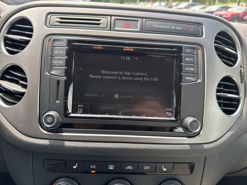 Used 2017 Volkswagen Tiguan S AWD/4WD image 19