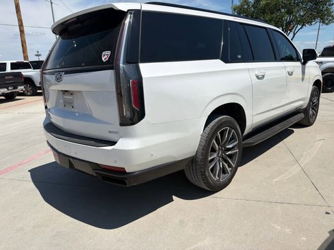 Used 2021 Cadillac Escalade ESV Sport w/ Driver Assist Tech Package AWD/4WD image 3