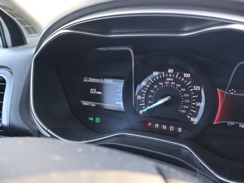 Used 2016 Ford Fusion SE FWD image 10