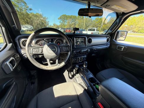 Used 2021 Jeep Wrangler Unlimited Sport image 13