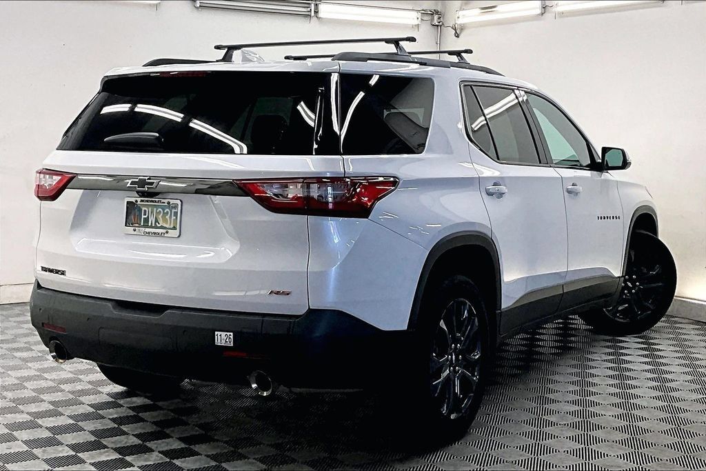 Used 2021 Chevrolet Traverse RS FWD image 12