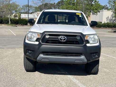 Used 2012 Toyota Tacoma 4x4 Access Cab w/ Convenience Pkg image 2