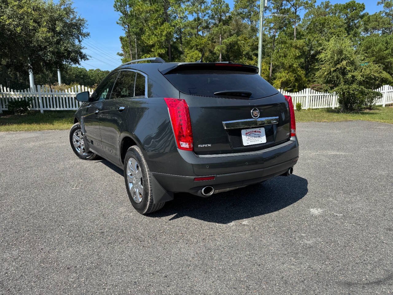 Used 2014 Cadillac SRX Luxury w/ Driver Awareness Package FWD image 32