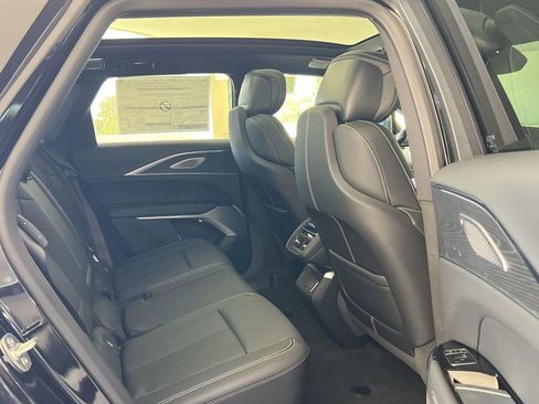 New 2026 Cadillac Lyriq V AWD/4WD image 33
