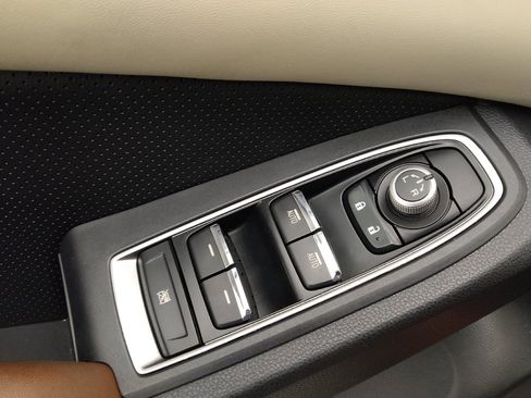 Used 2019 Subaru Ascent Touring image 27