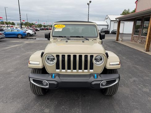 Used 2022 Jeep Wrangler Unlimited Sahara w/ Cold Weather Group AWD/4WD image 10