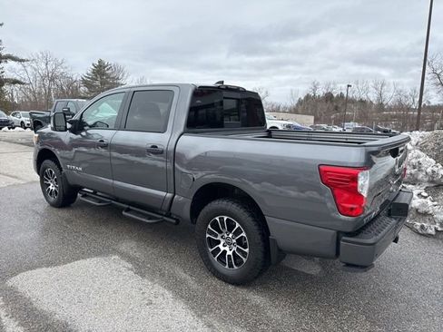 Used 2024 Nissan Titan SV w/ SV Convenience Package image 30