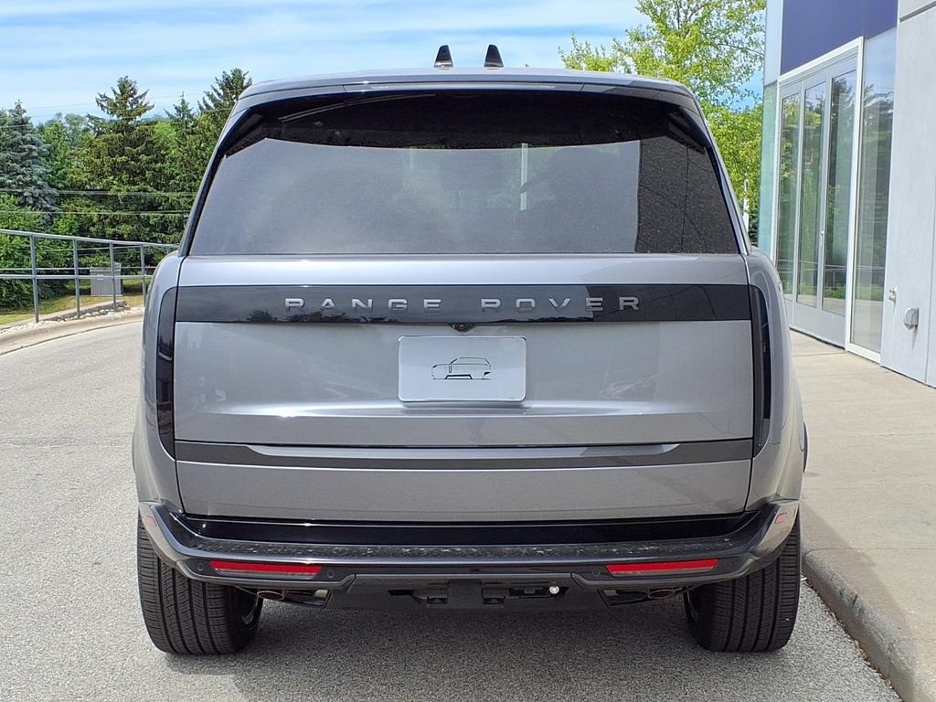 New 2026 Land Rover Range Rover Long Wheelbase SE AWD/4WD image 4